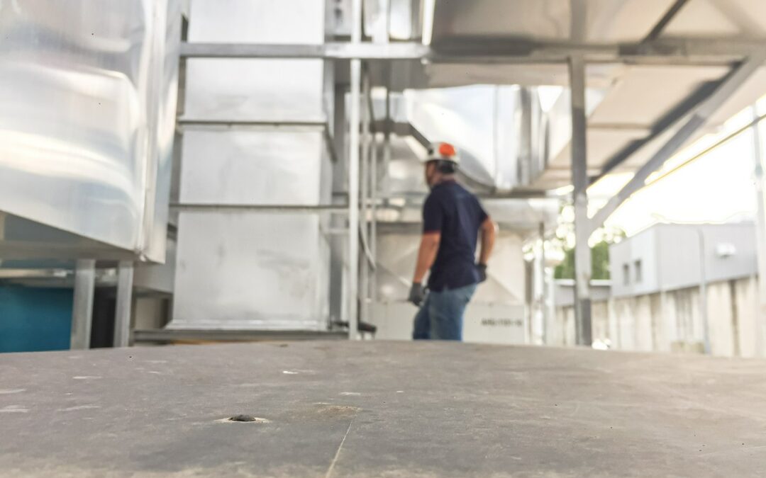 Dlaczego regularne mechaniczne czyszczenie wentylacji jest kluczowe dla firm?